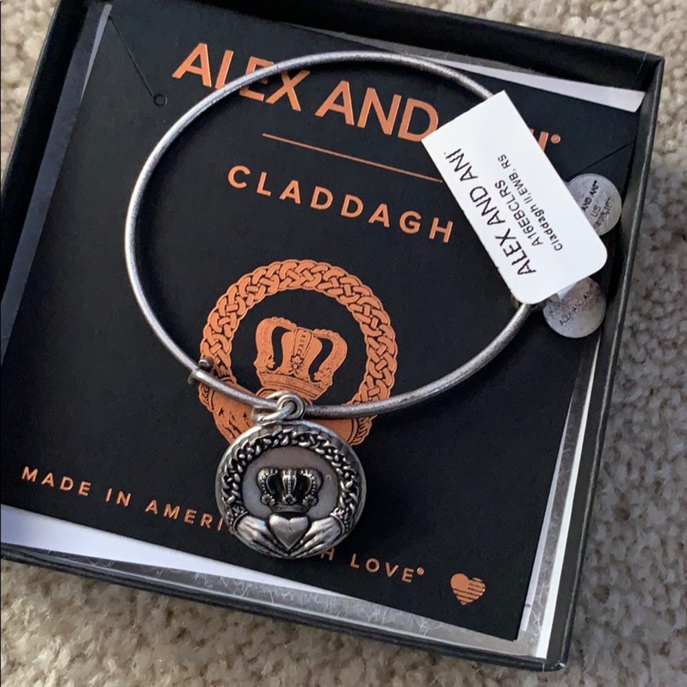 Alex and Ani Bracelet Claddagh NWT